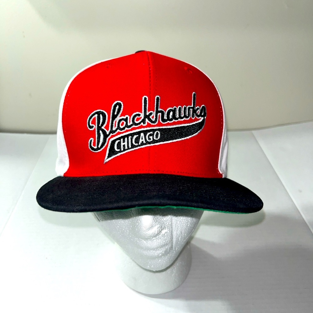 Genuine Merchandise Chicago Blackhawks SnapBack Hat‎ Cap Bud Light NHL OS